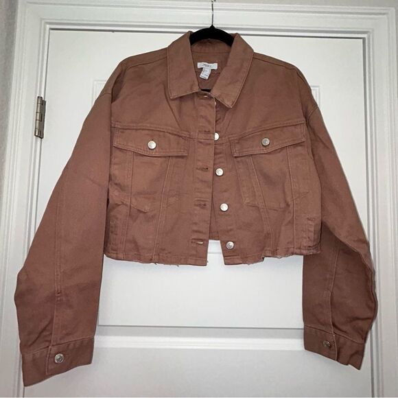 New, FOREVER 21 Premium Button Down Long Sleeve Denim Crop Jacket - Picture 3 of 6